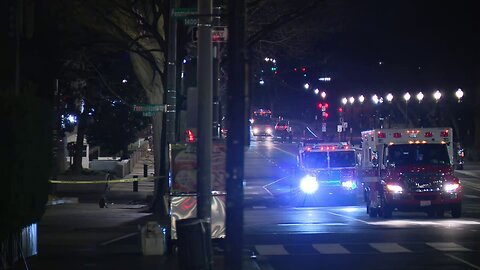 Vehicle Collides With Exterior Gate On The White House Complex