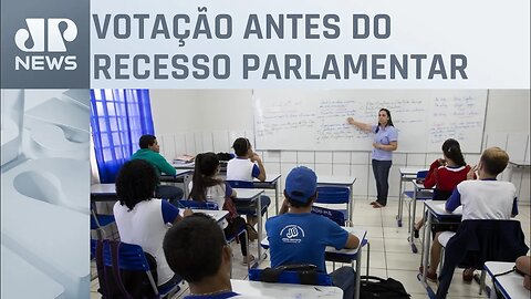 Câmara aprova urgência para texto do Novo Ensino Médio; Trindade e Motta comentam