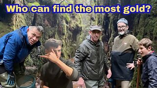 Sluice off competition! Gold Mining in the NZ Bush!