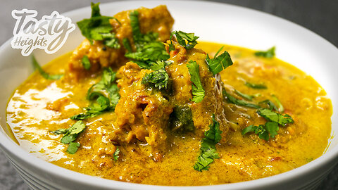 CREAMY DELICIOUS MOUTHWATERING CHICKEN CURRY (A MUST TRY!)