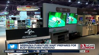 Nebraska Furniture Mart prepares for Berkshire Hathaway weekend