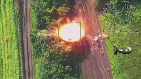 Ukrainian T 55S tank hit by 30F39 'Krasnopol' shell in Zaporozhye