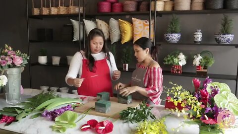 Tropical Flower Table Arrangement for Beginners - DISH By Ili x Fleuri Flowers | Ep. 3