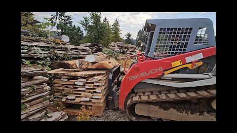 Giant Oregon White Oak on our WoodMizer LX-250 Sawmill