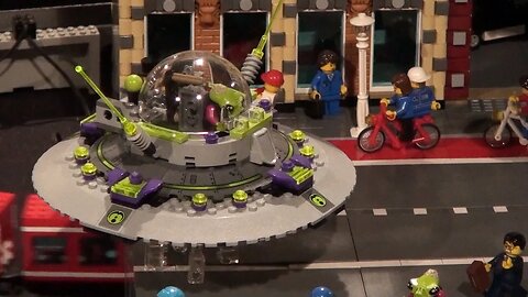 Lego UFO attack with Aliens and Monorail