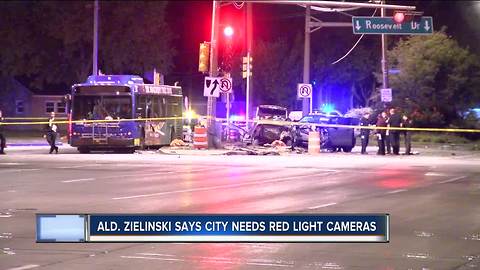 Milwaukee alderman calls for red light cameras