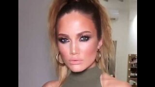 Cette mannequin est le sosie de Jennifer Lopez