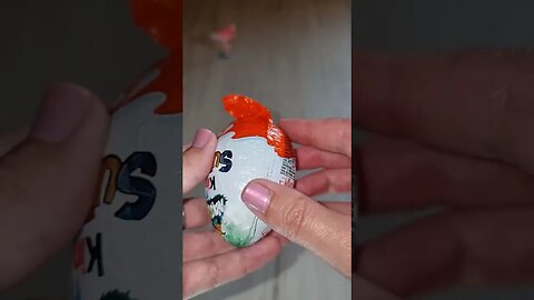 2x Natoons Kinder Surprise eggs opening, asmr