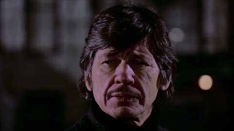 Death Wish 1974 Charles Bronson | Kersey shoots thugs robbing a man