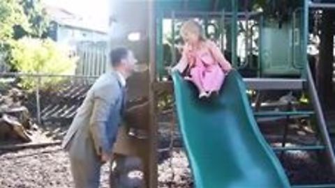 Dad Shows His Daughter How A Best First Date Should Look Like