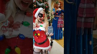 🎄#TARDIS #CHRISTMAS #COSPLAY #HARLEYQUINN #MERIDA ❄️ #HOLMAT #TRAVELINGTARDIS #SUBSCRIBE #SHORTS