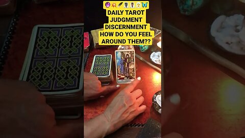 🔮🪶#dailytarotreading #tarotshort #loveshort HOW DO YOU FEEL AROUND THEM🔥🦋TAROT DISCERNMENT ❤️‍🔥