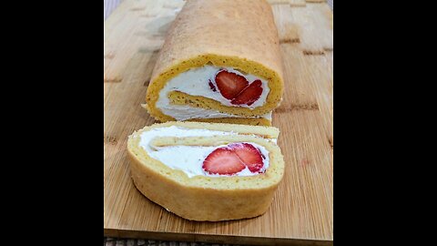 Gluten free Cake Roll with Strawberry 🍓
