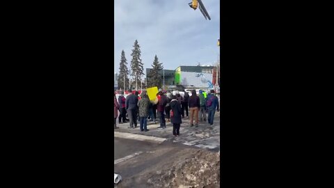 POLICE PREPARING TO ARREST *EDMONTON)