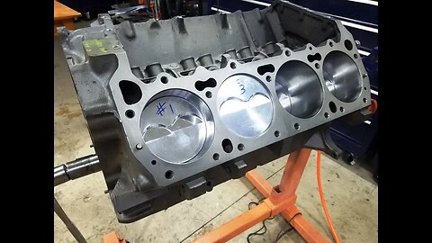 440 MOPAR Big Block Engine Building - Setting Crank End Play & File To Fit Piston Rings