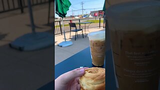 Outdoor Breakfast at Starbucks ☕️