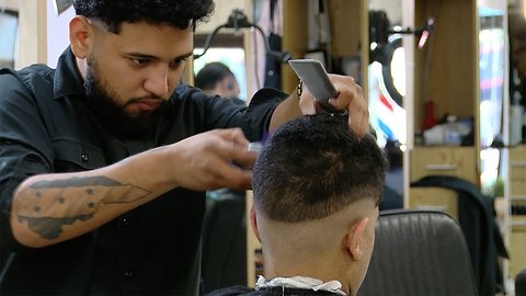 Lake Worth barbershop offers free haircuts to government employees