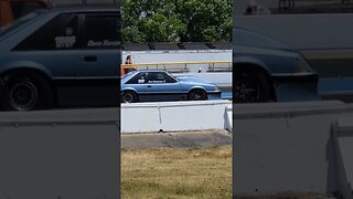 Mustang vs. pickup drag race
