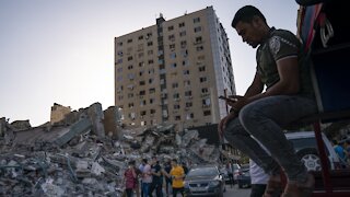 Residents In Israel And Gaza Survey Damage Following Cease-fire