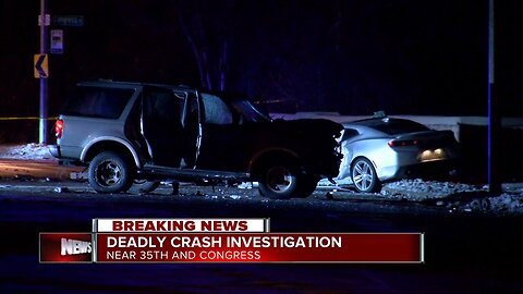 Crash near 35th and Congress kills at least 1