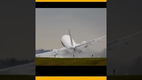 That's Why Crosswind #Landing Can Be Disastrous #Aviation #Flight #Pilot