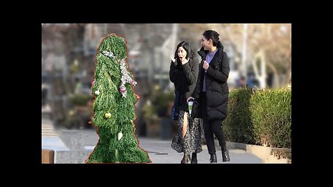 The Best Christmas tree Scare Prank