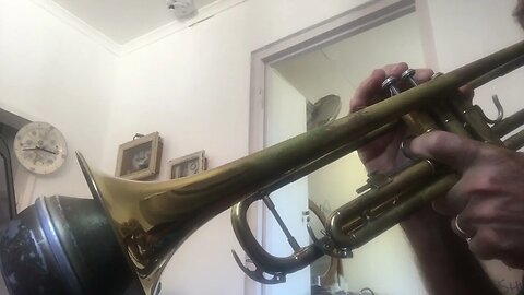 Kusasa Kungomgqibelo with live trumpet valve view