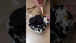 OREO cakester by Ds yum yum #sfmcollective #shorts #desert #cake #cookie #icing #melt #rich