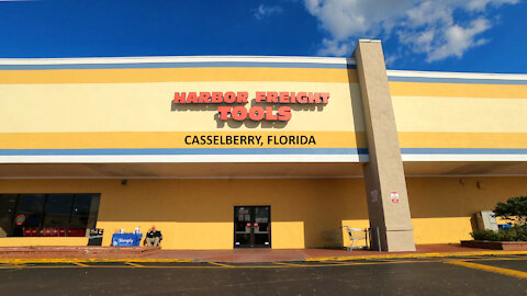 Shopping at Harbor Freight Tools in Casselberry, Florida