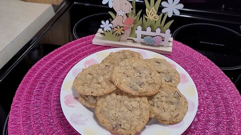 Oatmeal Chocolate & Peanut Butter Chip Cookies