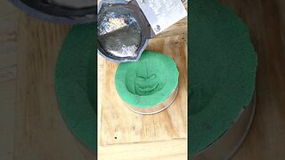 😱 Pouring Molten Metal on Kinetic Sand #shorts #shortsfeed #amazing