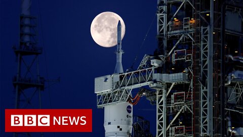 Nasa 'hopes to launch' Artemis rocket to Moon within week - BBC News
