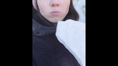 ASMR EATING A MOUNTAIN RUSSIAN CHALK MOUNTAIN CUTE GIRL EATING RUSSIAN CHALK FROM THE MOUNTAIN