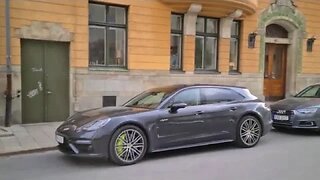 Porsche Panamera Turbo S Sport Turismo or Porsche 911 Carrera 993? [8k]