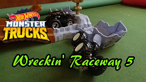 Hot Wheels Monster Trucks Wreckin' Raceway Tournament (Race 5)