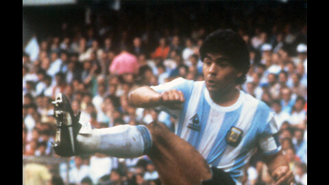 Gary Lineker leads tributes to legendary Diego Maradona