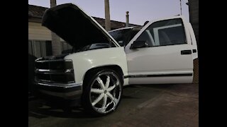 1999 Chevy Tahoe on 26’’