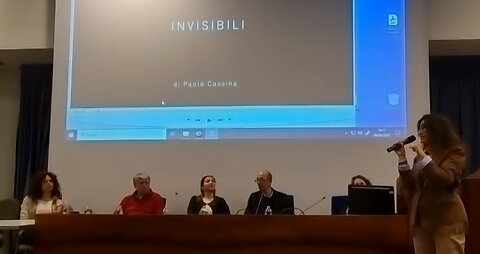 Dibattito pubblico successivo alla proiezione del film "Invisibili"