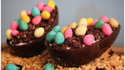 Easter chocolate Egg / Ovo de Páscoa de chocolate/ تخم مرغ شکلاتی عید پاک