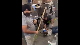 FULL VIDEO - 7/11 Worker Beats Thief With Stick Until He Cries