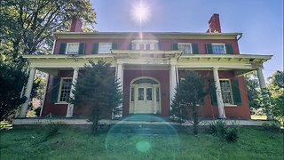 Ghostly Exploration of a Haunted Abandoned Mansion