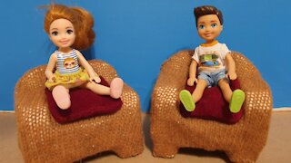 Doll Arm Chair DIY - Doll Furniture - Miniature Arm Chair DIY - Styrofoam Arm Chair