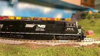 N Scale New Kato SD70M making the rounds