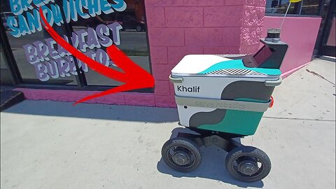 I followed an AI delivery robot! We end up at Danny Trejo's coffee shop!