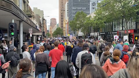 1000s Protest in Melbourne. Kill the Bill