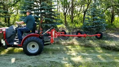 3 Point Hitch Hay Rake Highlight