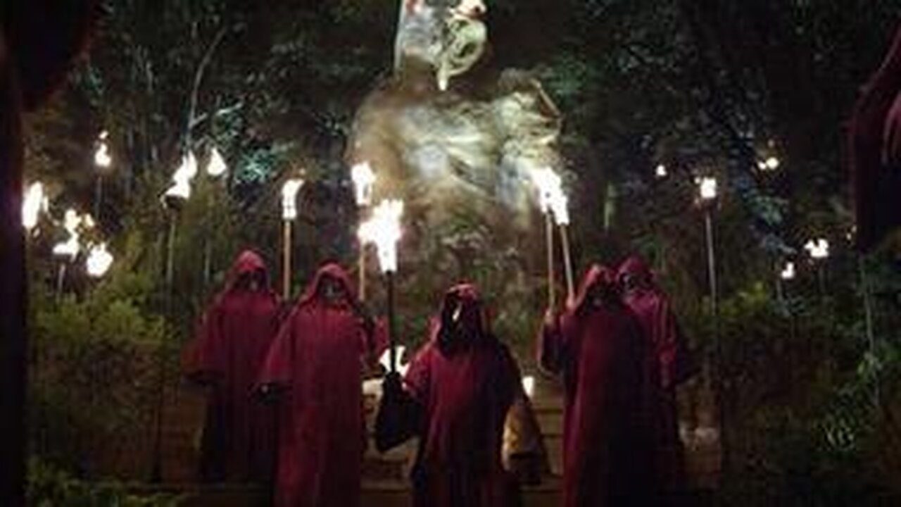 SATANIC PRIEST FOR BOHEMIAN GROVE BLOWS WHISTLE ON WHITE HOUSE (NAMES NAMES