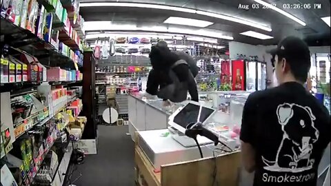 Asian Clerk Stabs Robber Multiple Times in Las Vegas LONGER VERSION