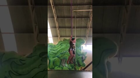 My baby on the super trampoline with only 4 years old in slow motion very fun - #shorts #linda #bebe