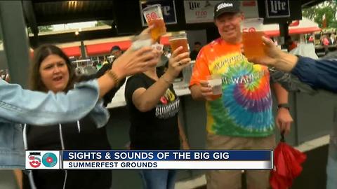 Diehards at Summerfest despite rain